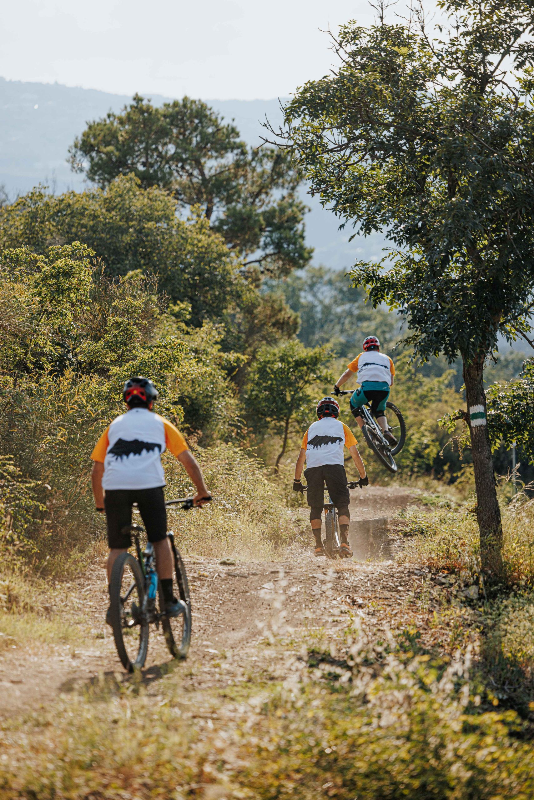 კუსტბის ველო-ბილიკი